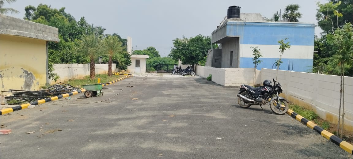 A premium villa plot for sale  Mahindra World city